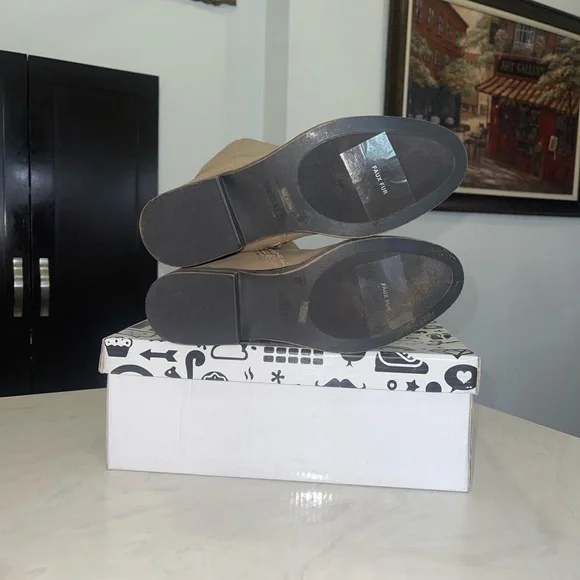 New!! ✨ “BAMBOO” Women's Knee High Tan Suede Boots w/ Faux Fur - Picture 6 of 6